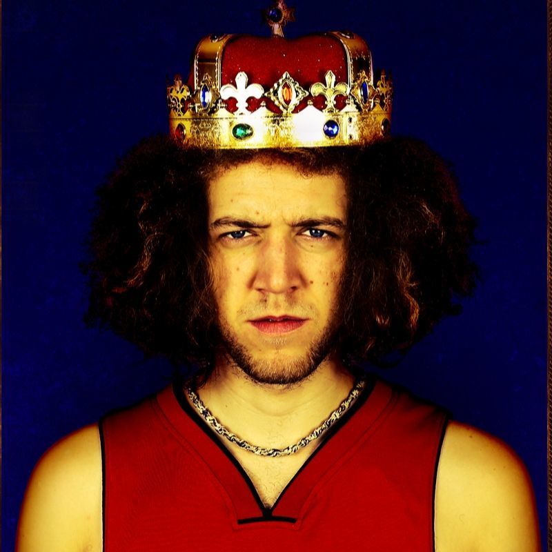 Scaled king of fringe
